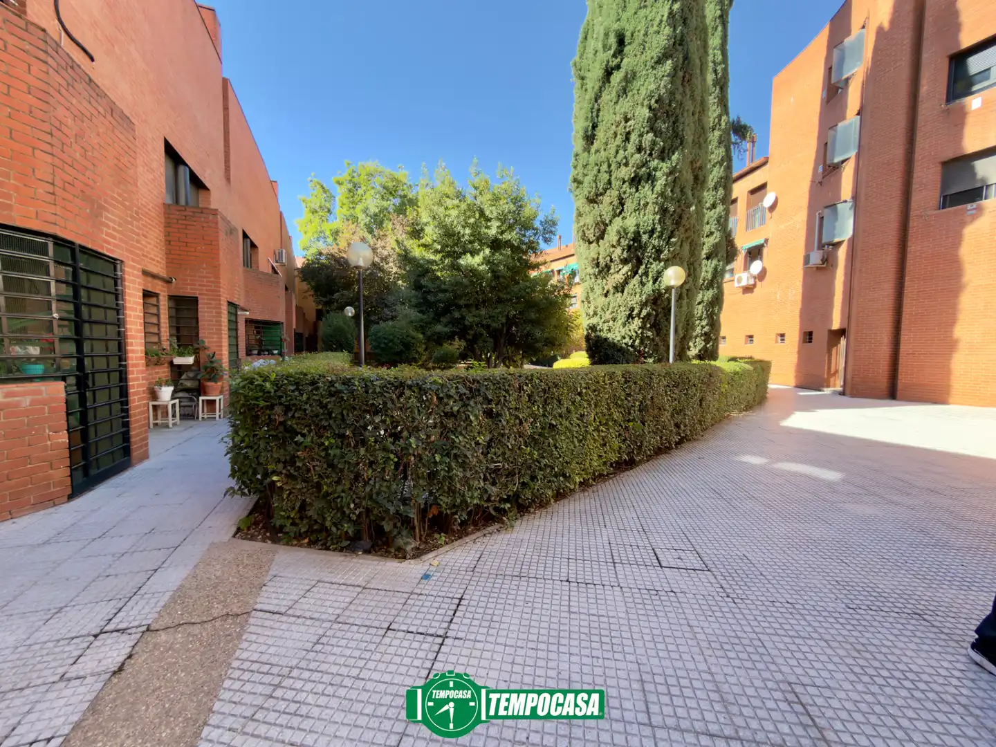 Pis amb jardí en venda a Calle Reinosa