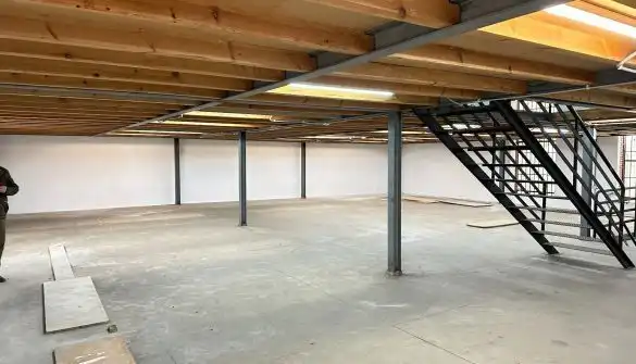 Fabrikhallen zur Miete in Santander