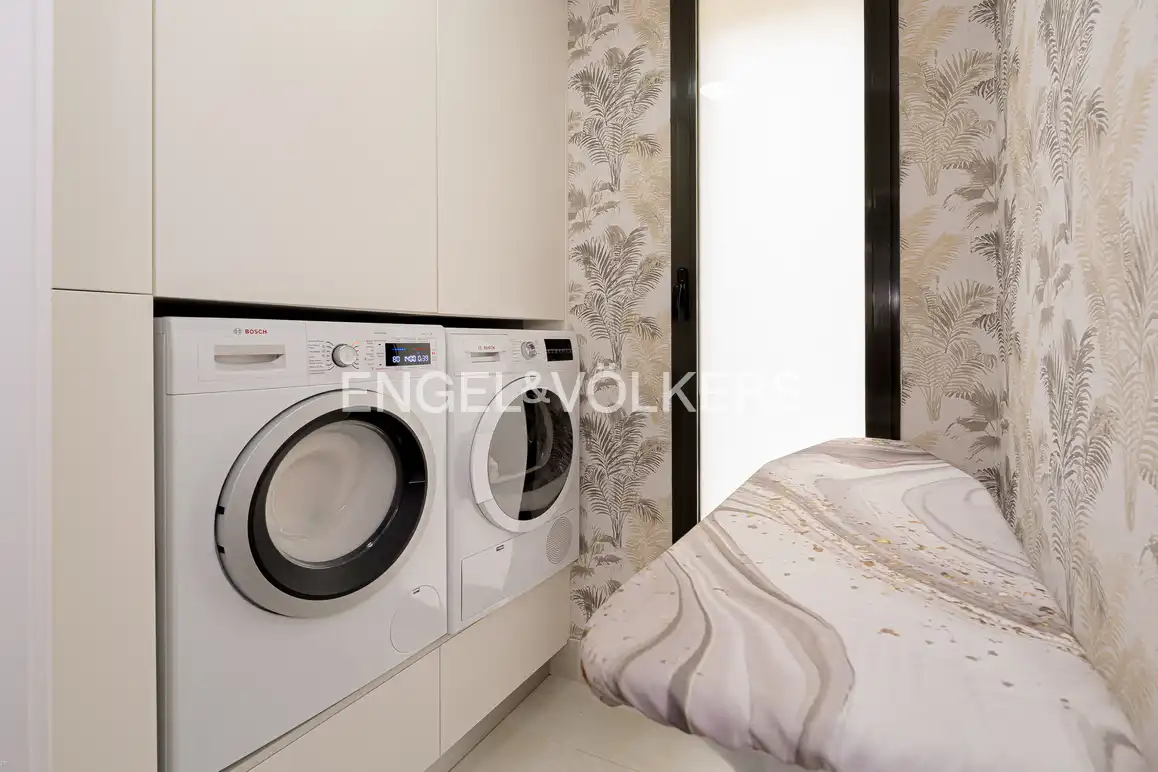 Detached house with pool for sale in Calle Copenhague, imagen 18