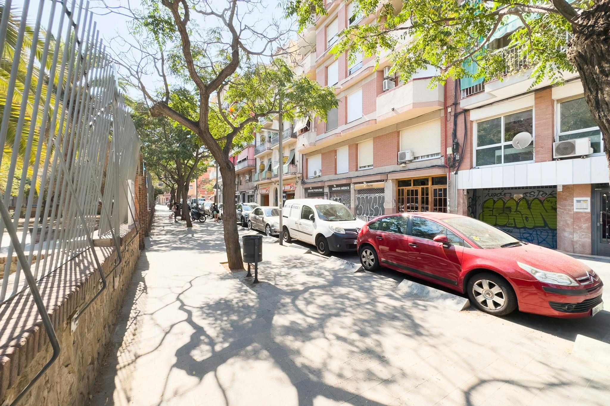 Exterior view of Flat to share in  Barcelona Capital  with Washing machine