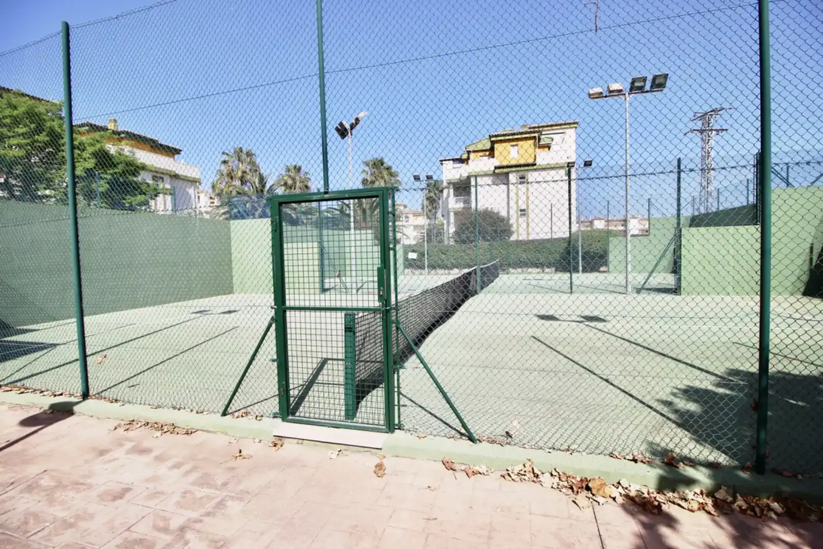Parkplatz von Wohnung zur Miete in Dénia mit Klimaanlage, Schwimmbad und Balkon