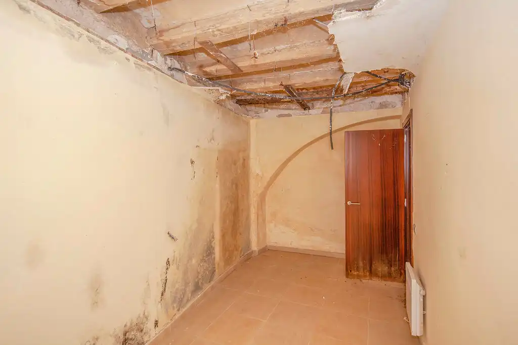 Erdgeschoss zum Verkauf in Manresa