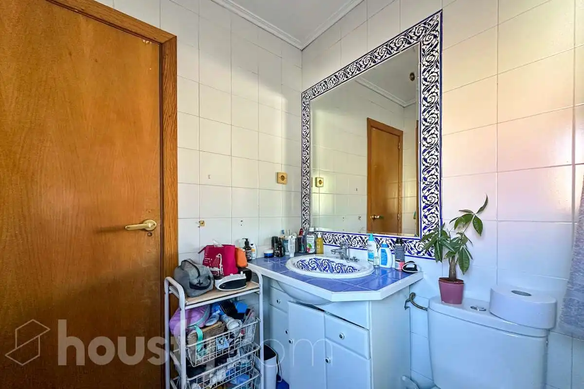 Detached homes for sale in Calle del Grabado, Sector 3