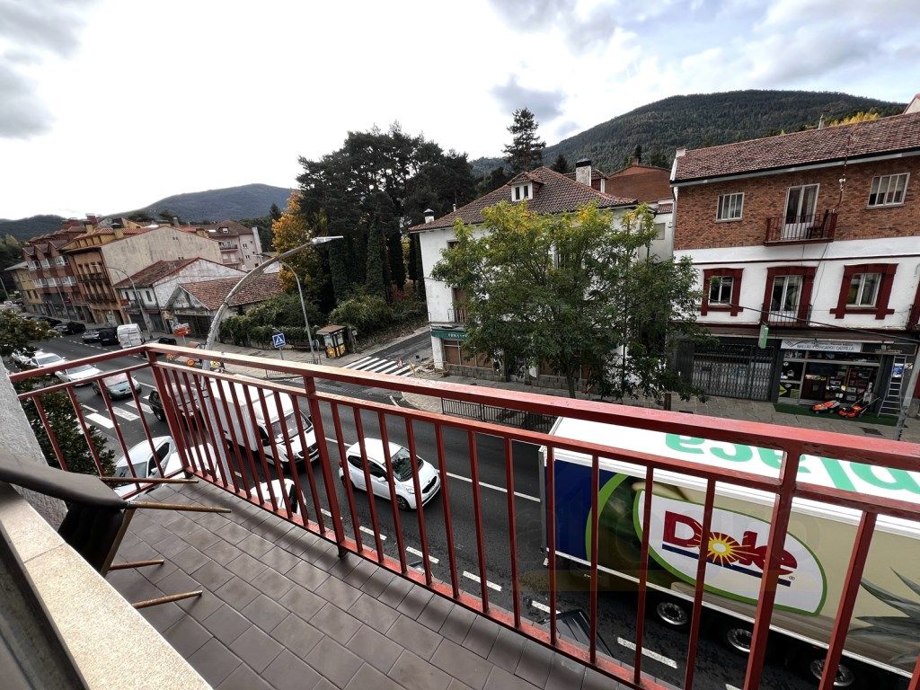 Exterior view of Flat for sale in El Espinar