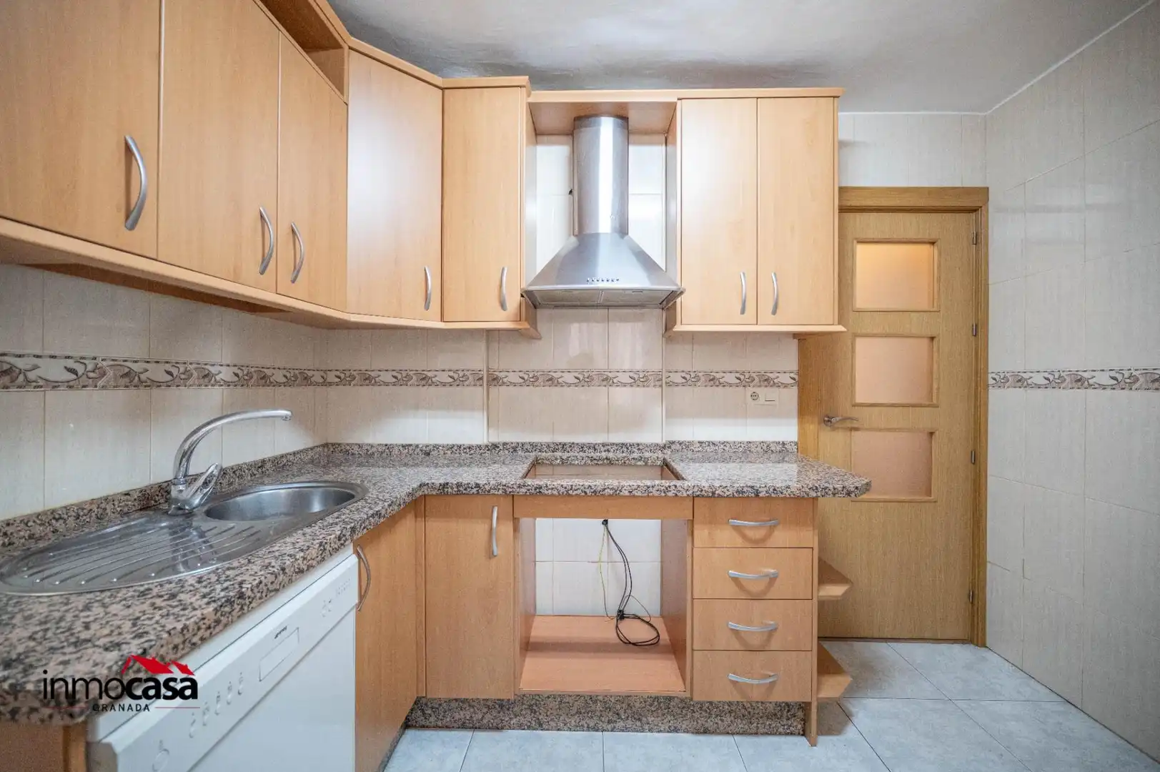 Kitchen of Flat for sale in Granada  with Air Conditioner, Heating and Balcony