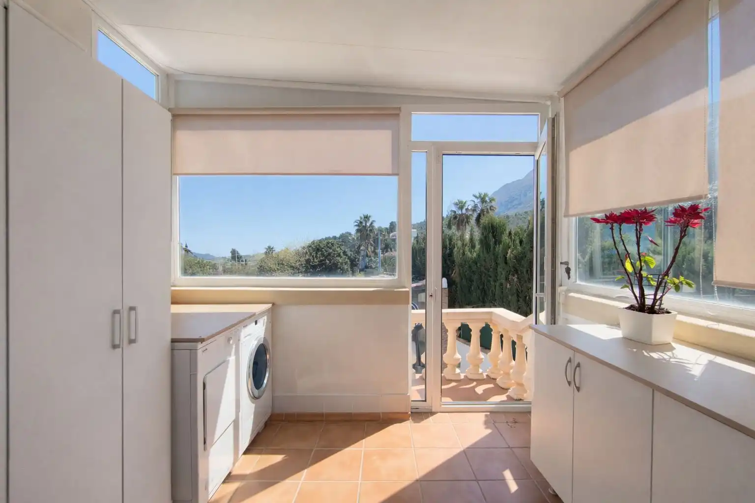 Detached house with pool for sale in El Montgó, imagen 13