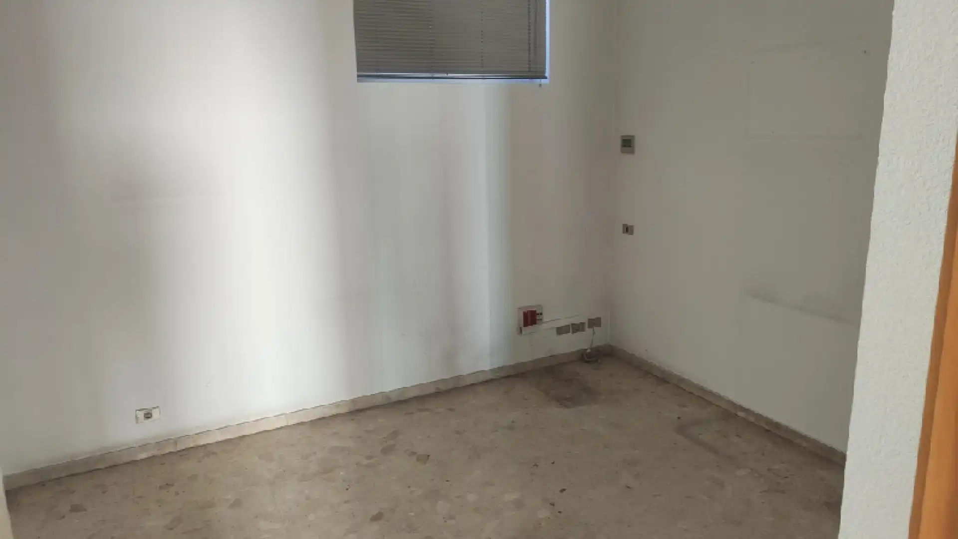 Commercial properties for rent in Aller
