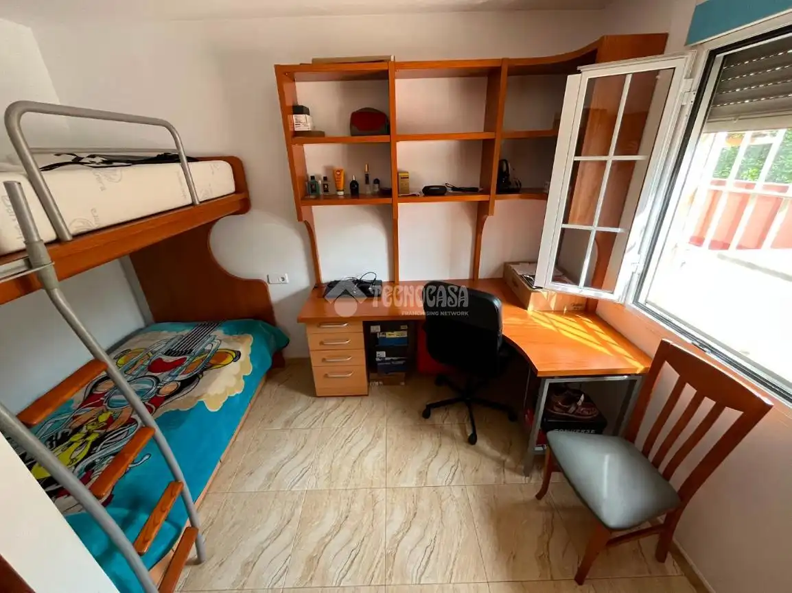 Bedroom of Detached homes for sale in Dos Hermanas  with Air Conditioner and Balcony