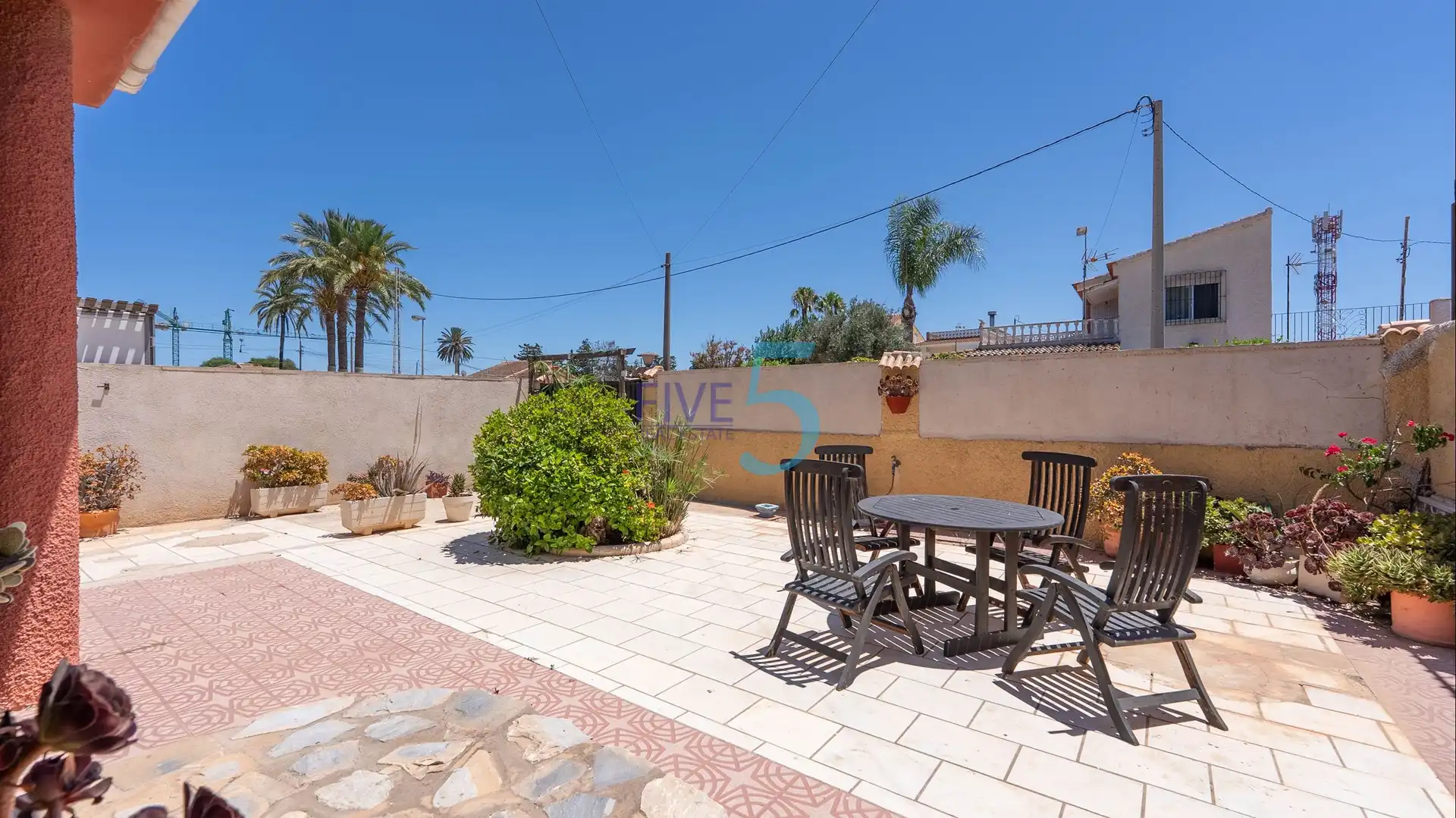 Vista exterior de Casa o xalet en venda en Cartagena amb Calefacció, Terrassa i Moblat