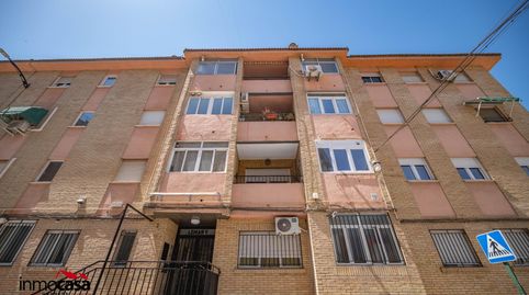 Foto 3 de Piso en venta en Calle Calle Guadalcázar, Barrio de Zaidín, Granada Capital