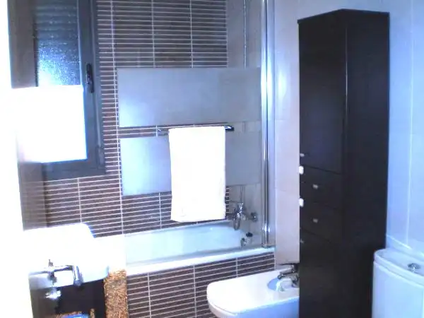 Baño de Apartamento en venta en Madrid con Aire acondicionado, Trastero y Piscina