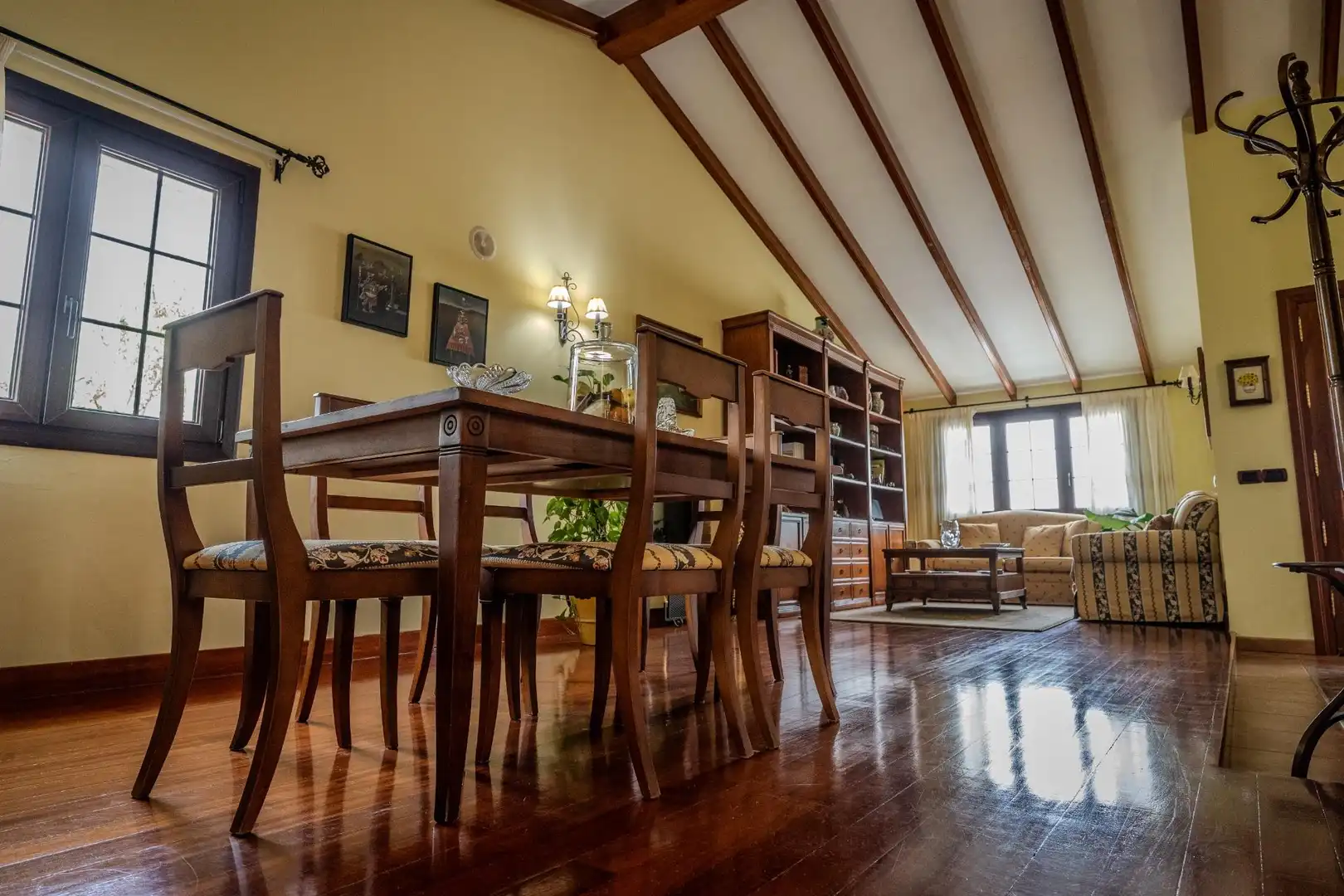 Comedor de Casa o chalet en venta en Vega de San Mateo con Aire acondicionado, Calefacción y Jardín privado