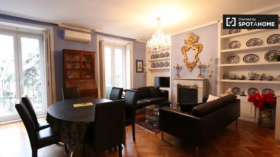 Wohnung mit Terrasse zur Miete in Centro