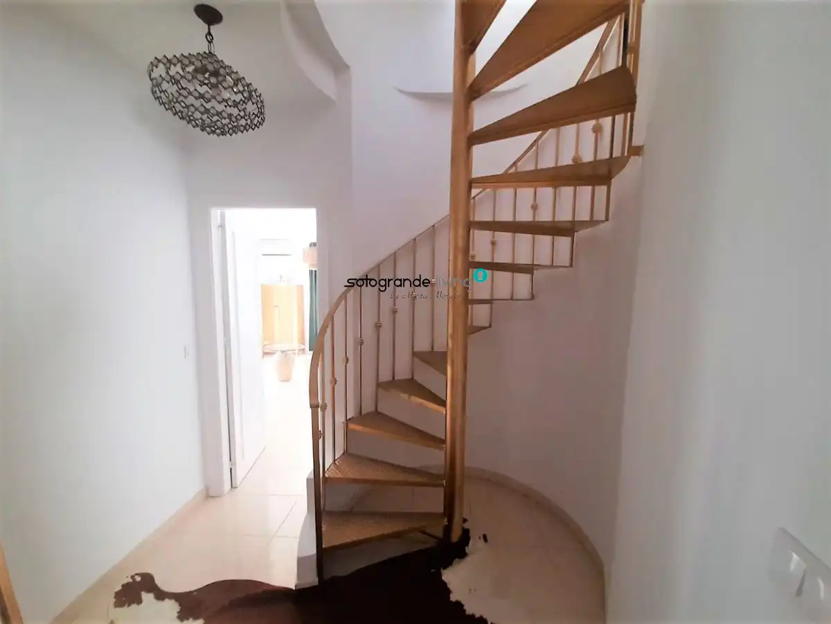 Houses for sale in La Línea de la Concepción  with Air Conditioner, Private garden and Terrace