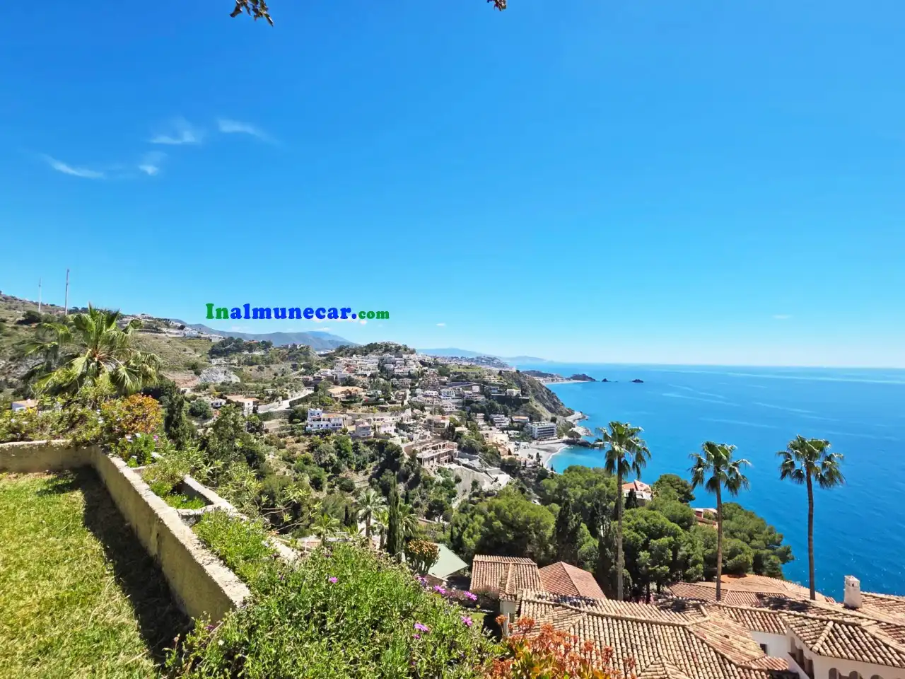 Vista exterior de Casa o chalet en venta en Almuñécar con Aire acondicionado, Calefacción y Terraza