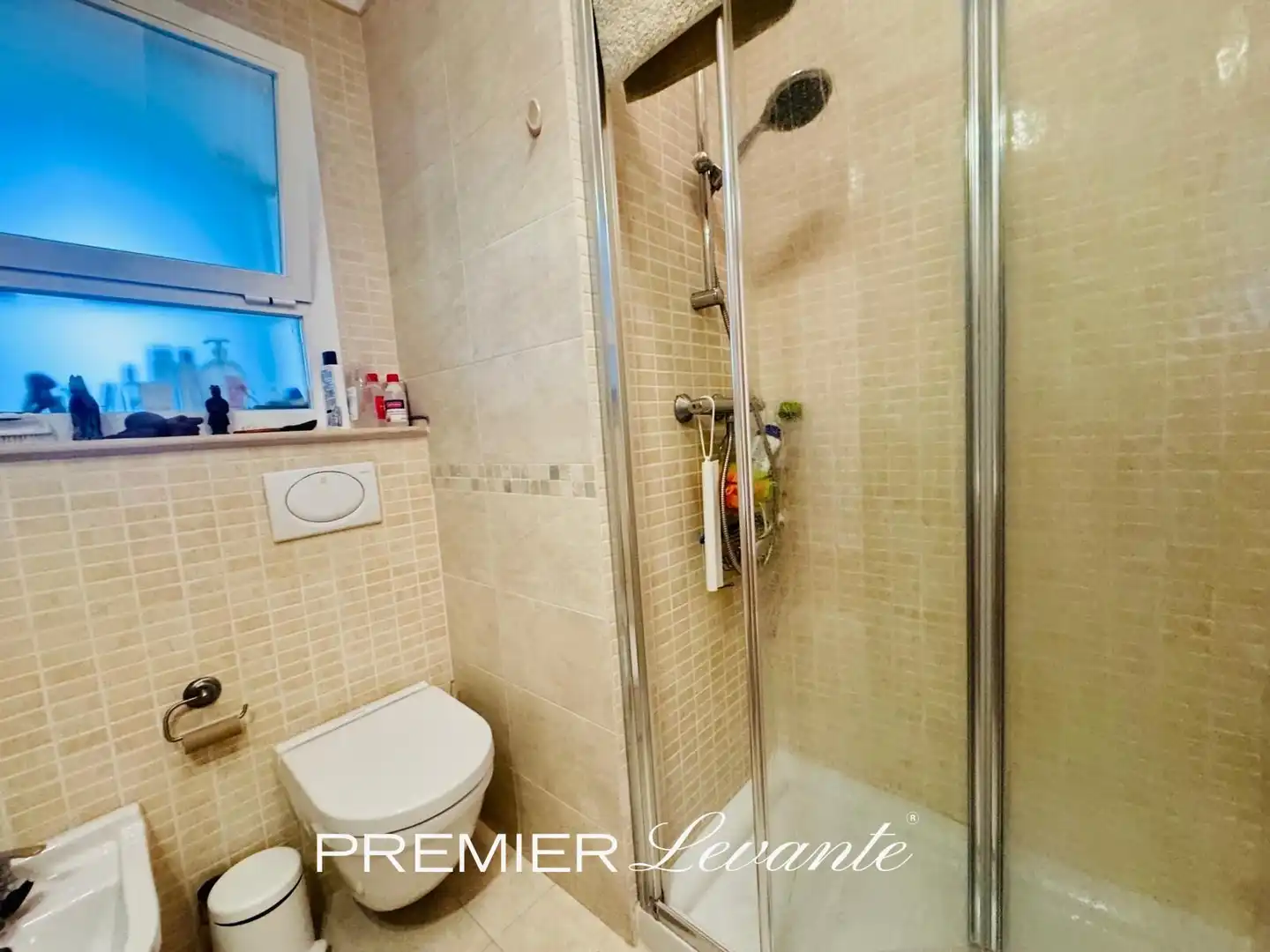 Baño de Piso en venta en L'Alfàs del Pi con Aire acondicionado, Terraza y Balcón