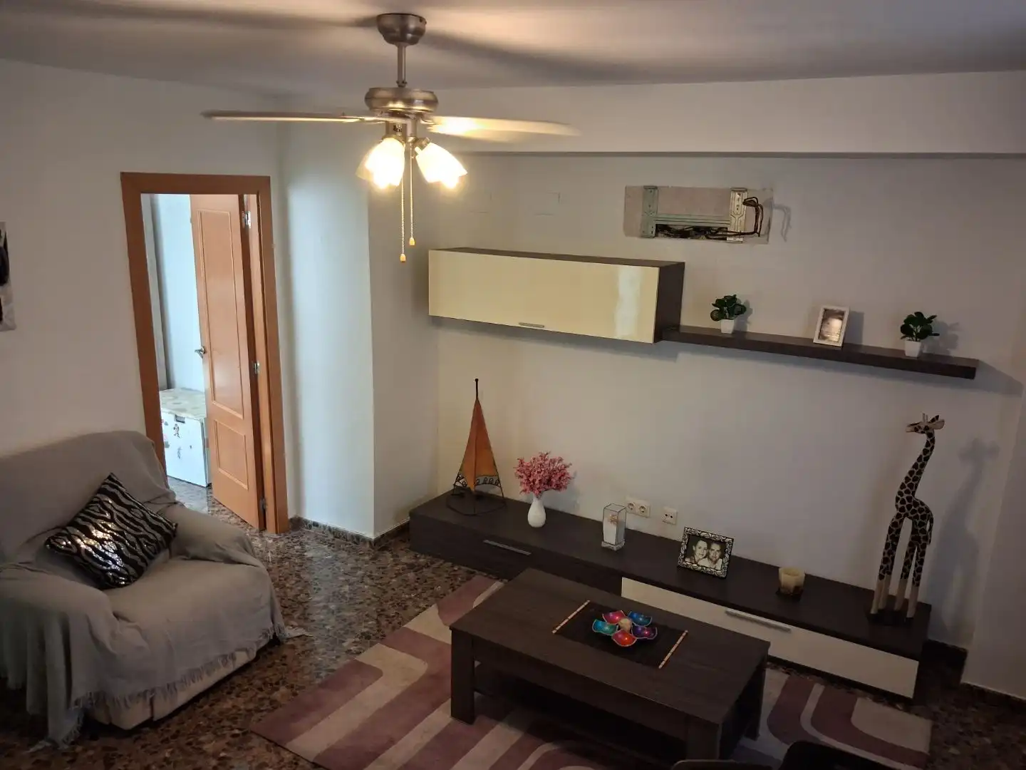 Reihenhaus mit Pool zum Verkauf in Carrer América 49, imagen 27