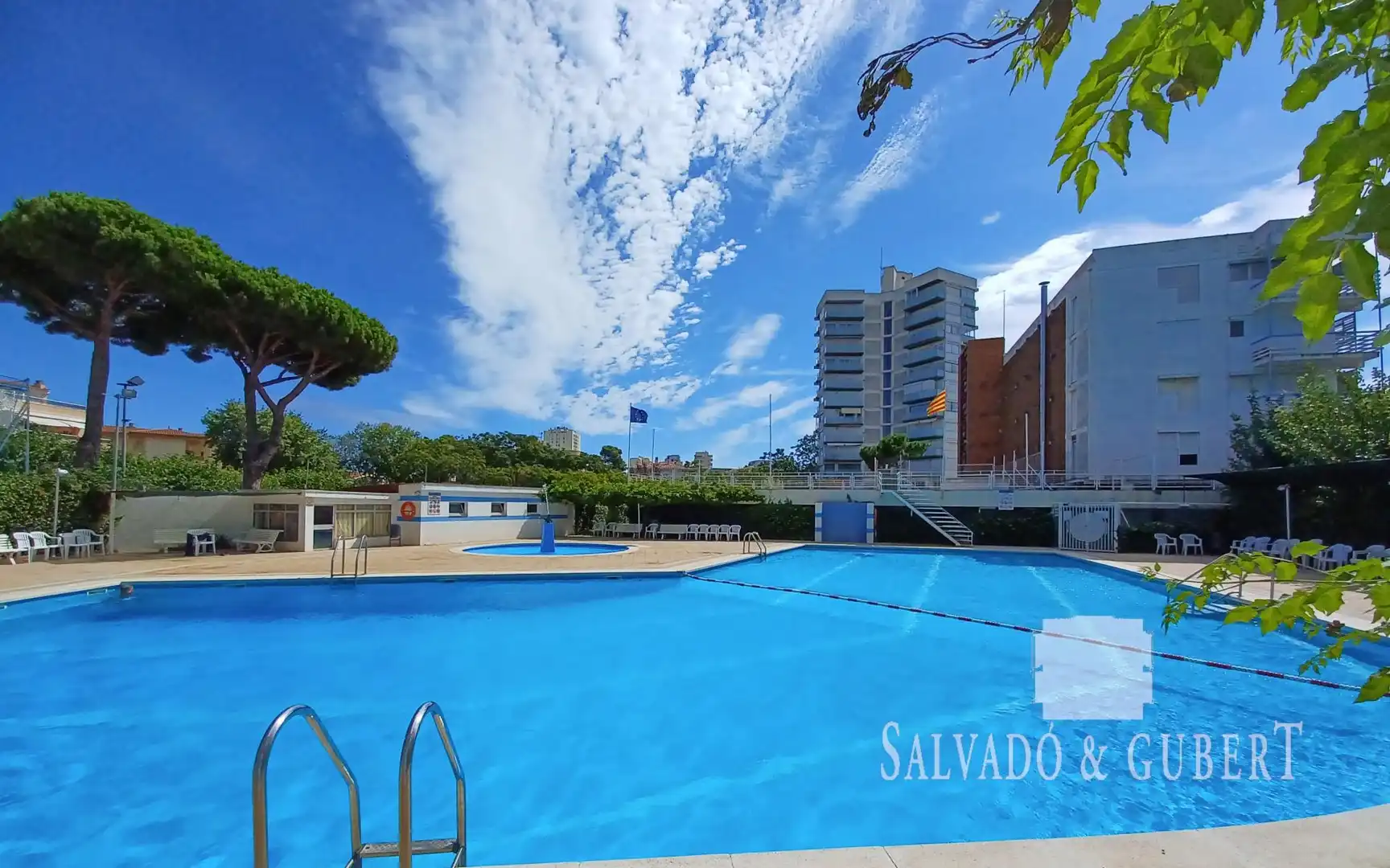 Apartament amb terrassa en venda a Mediterrània