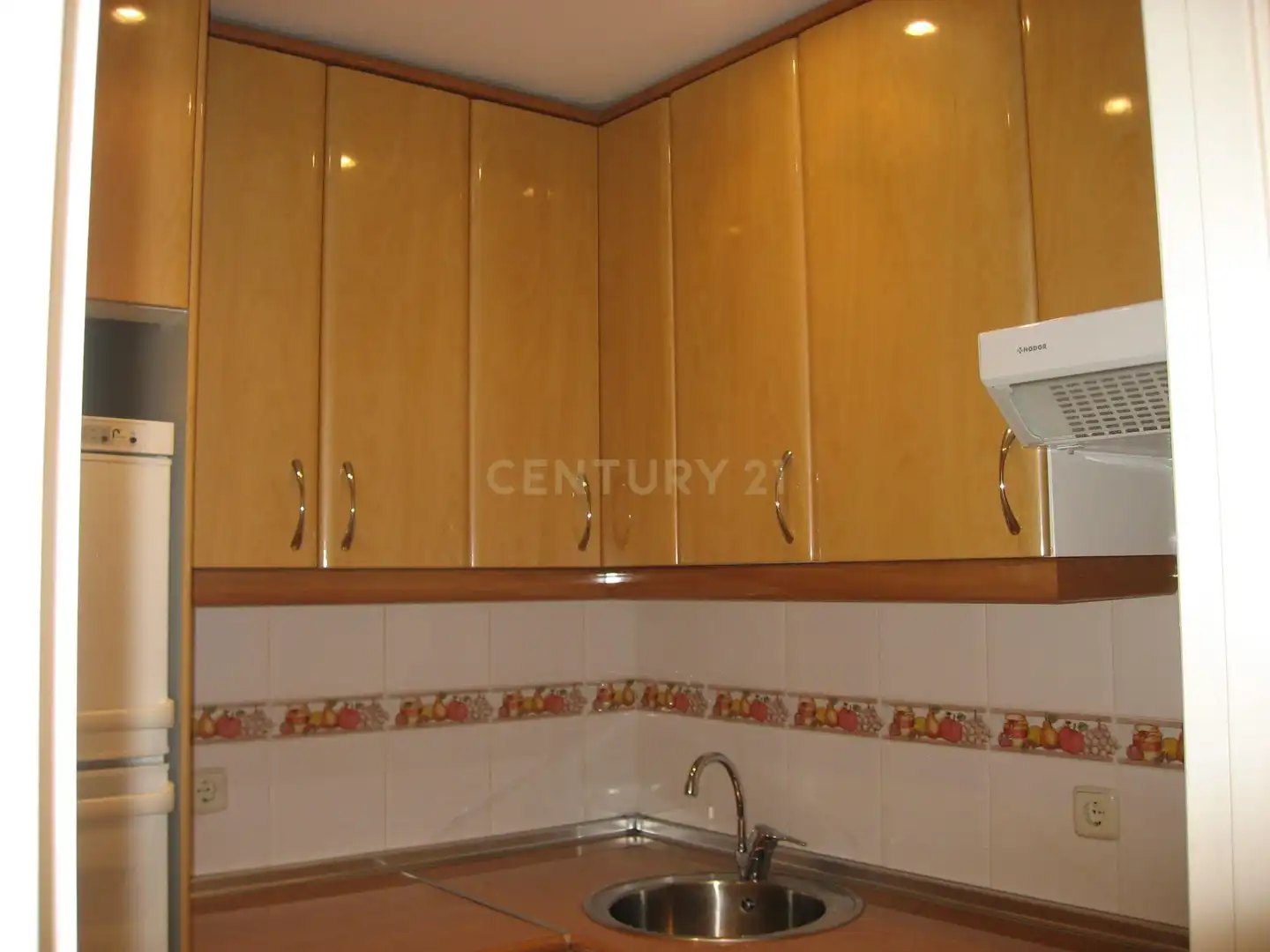 Cuina de Apartament de lloguer en Madrid amb Aire condicionat, Forn i Rentadora