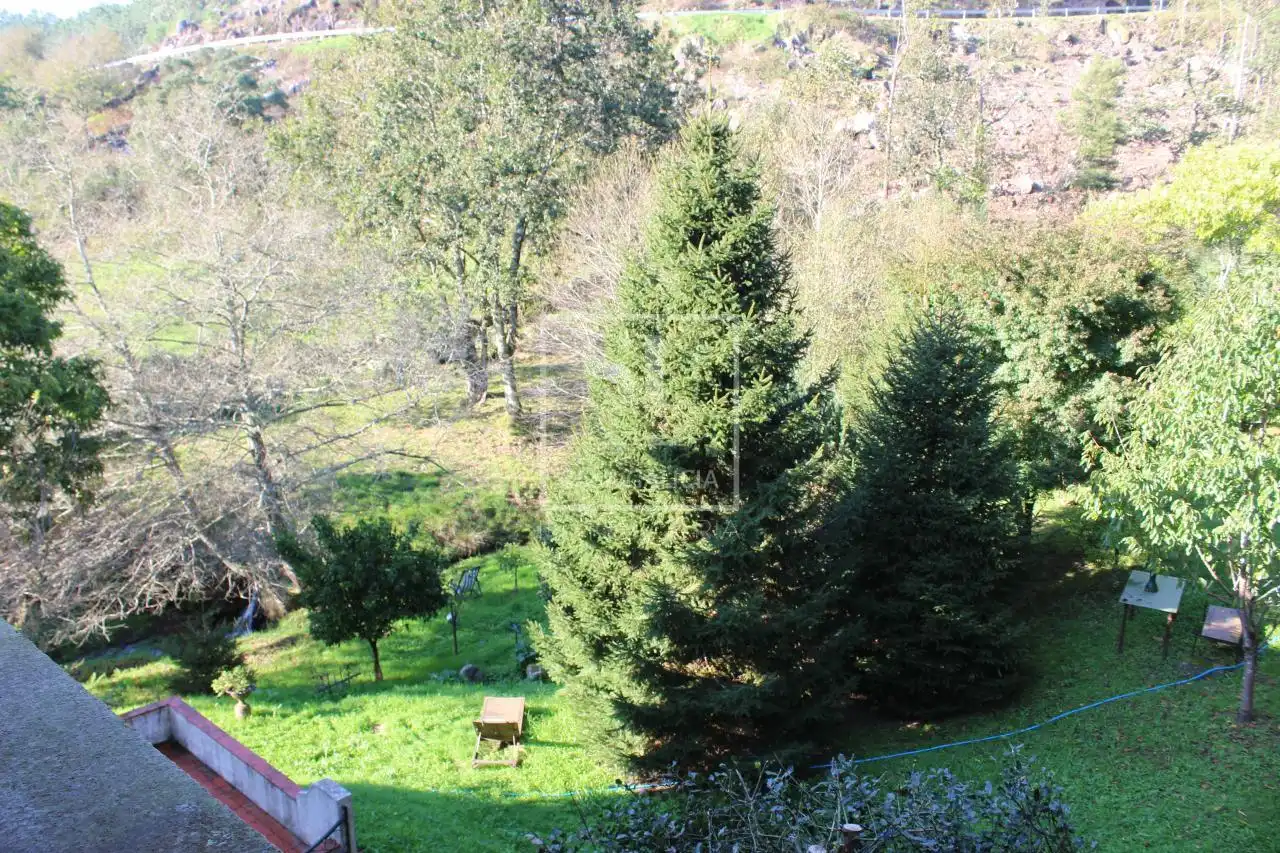 Jardí de Casa o xalet en venda en Gondomar amb Calefacció, Jardí privat i Moblat