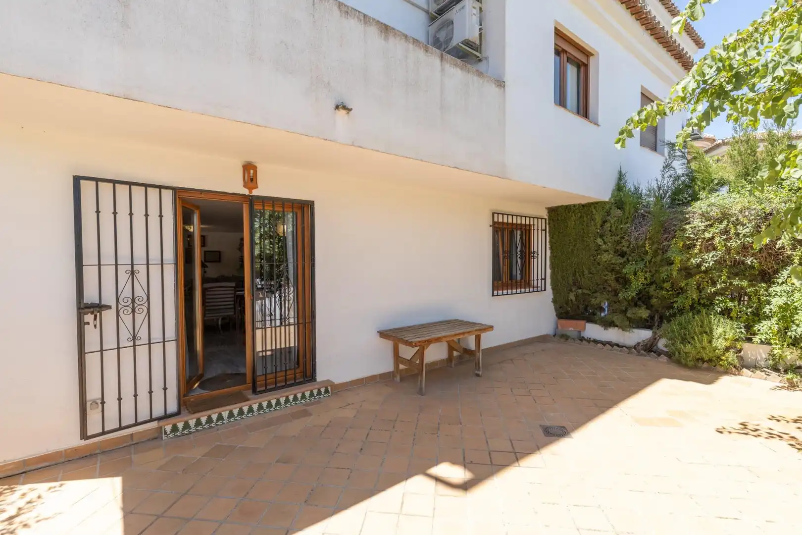 Jardí de Casa o xalet en venda en La Zubia amb Aire condicionat, Calefacció i Piscina comunitària
