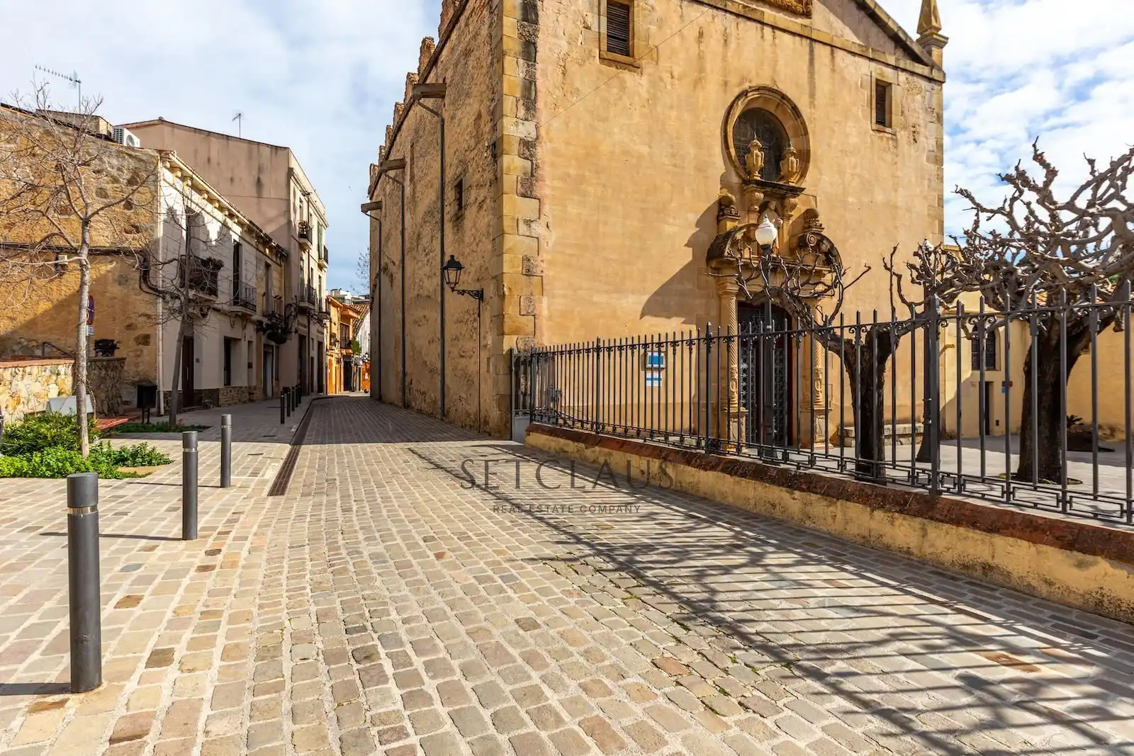 Vista exterior de Pis en venda en Alella amb Calefacció i Terrassa