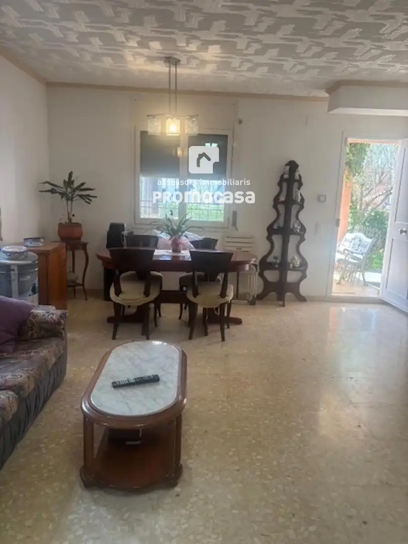 Comedor de Casa o chalet en venta en Barberà del Vallès con Calefacción, Terraza y Balcón