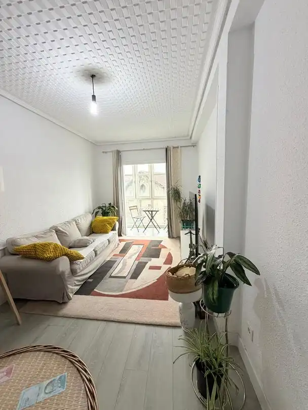 Piso en venta en Ibaiondo, imagen 2