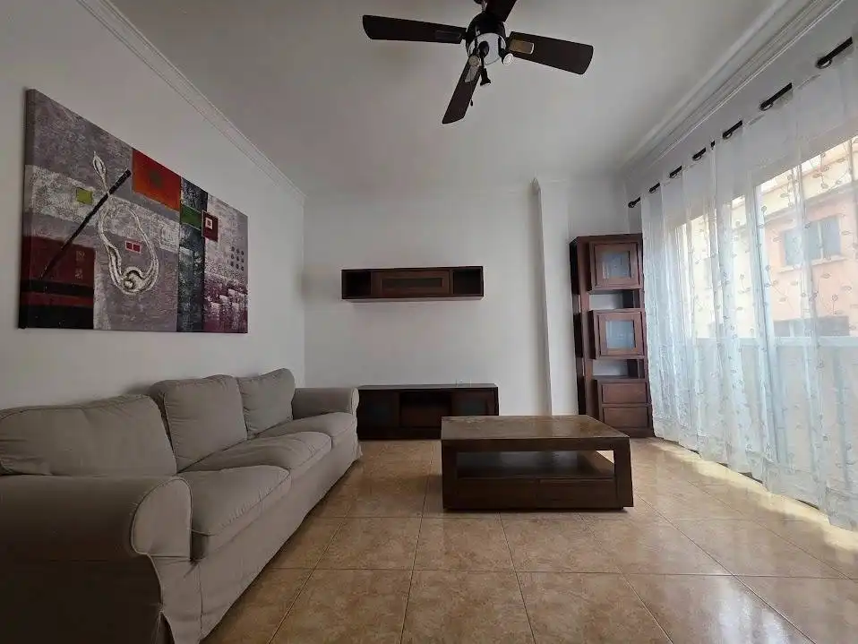 Sala de estar de Piso en venta en Las Palmas de Gran Canaria con Amueblado