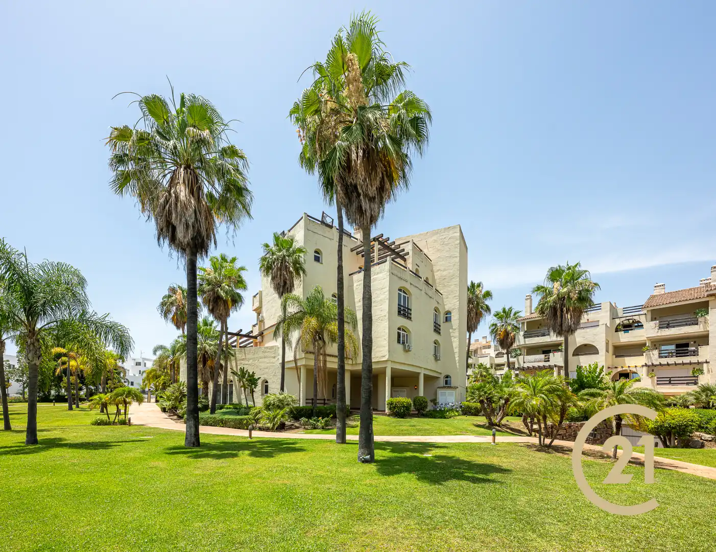 Exterior view of Buildings for sale in Estepona  with Community pool