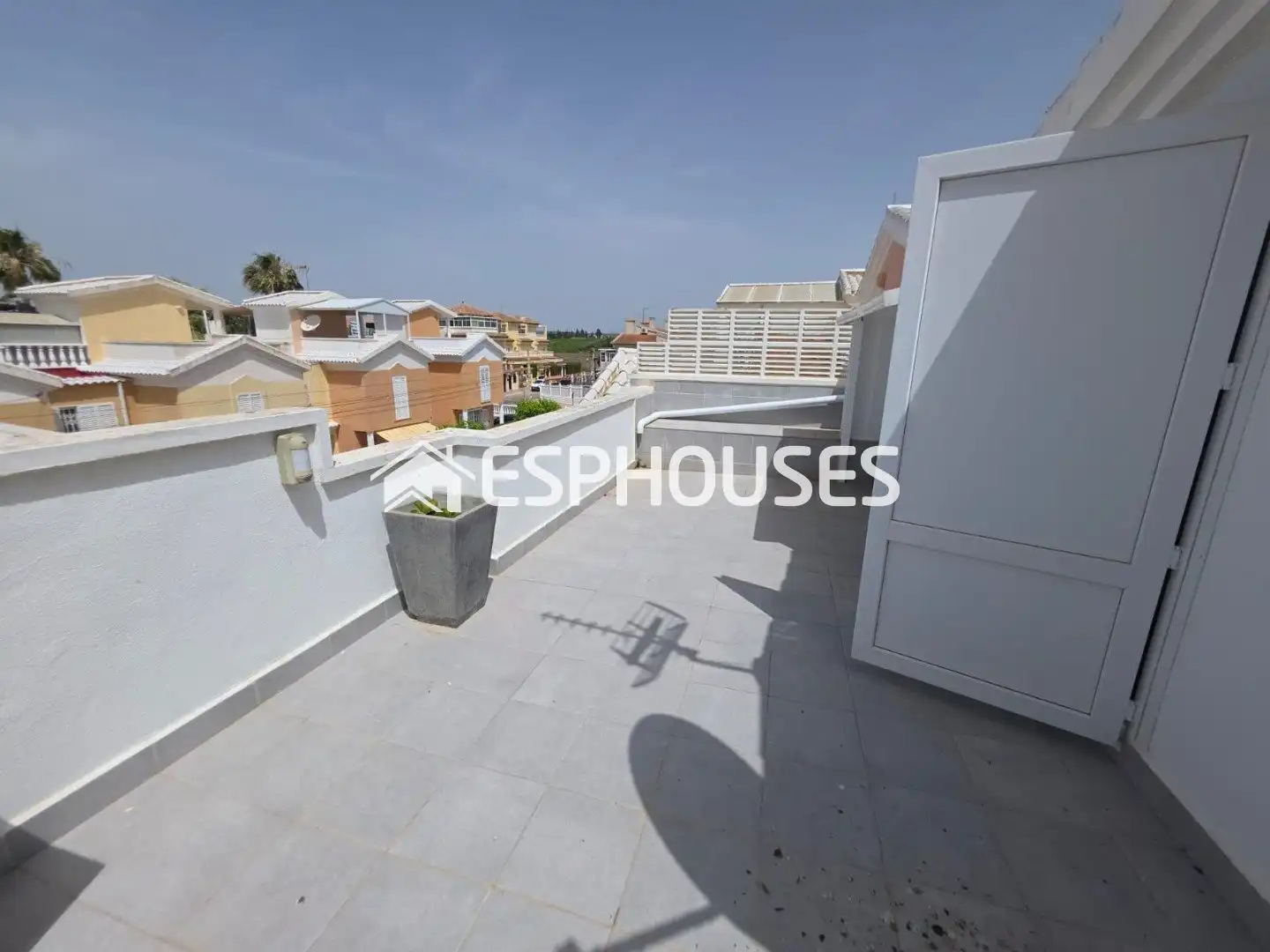Casa aparellada amb terrassa en venda a El Moncayo - El Pòrtic, imagen 34