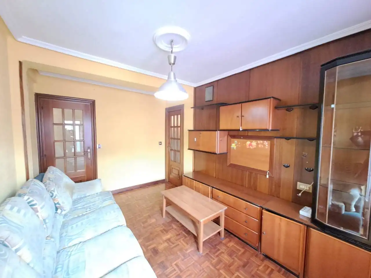 Sala d'estar de Pis en venda en Burgos amb Calefacció i Terrassa