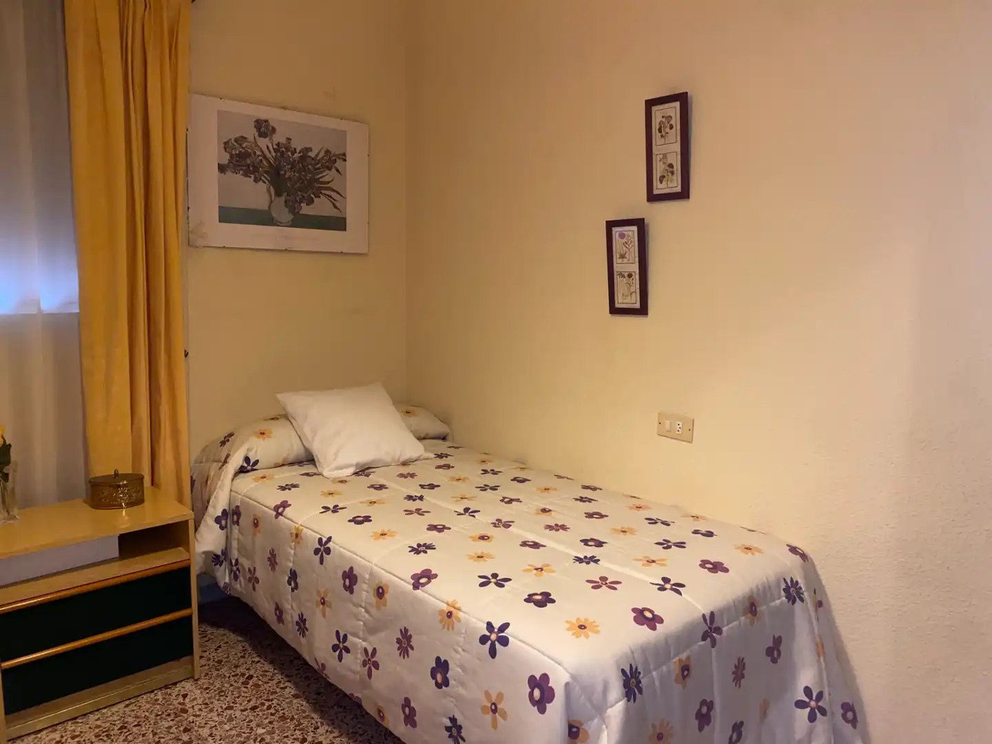 Habitación de Piso en venta en Alicante / Alacant con Aire acondicionado, Amueblado y Balcón