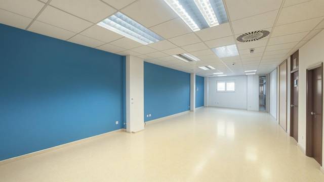 Local comercial en Venta en Barrio de Benicalap