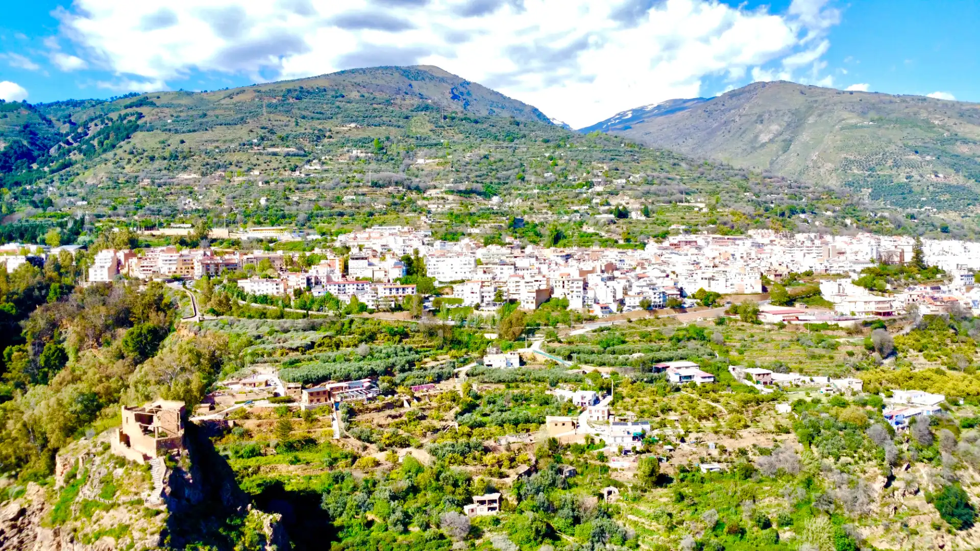 Vista exterior de Pis en venda en Lanjarón amb Terrassa, Moblat i Balcó