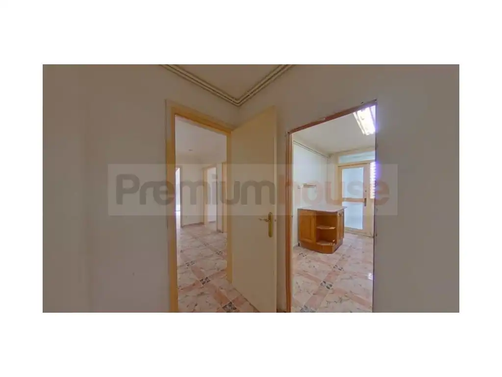 Flat for sale in L'Espluga de Francolí  with Balcony