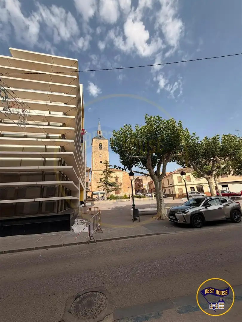 Parking de Casa adosada en venta en Quintanar del Rey con Aire acondicionado, Calefacción y Amueblado