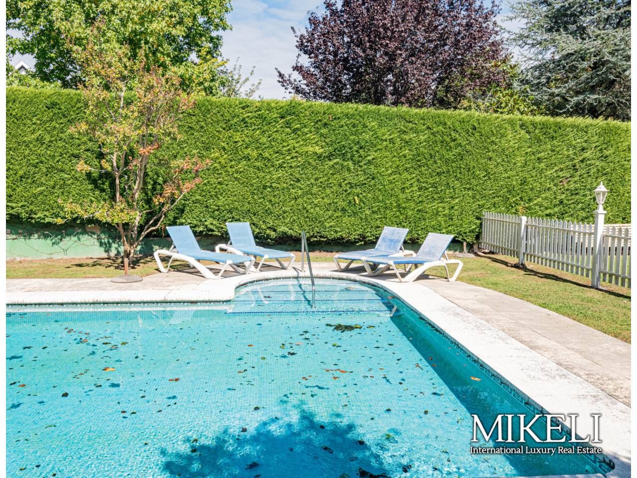 Piscina de Casa o xalet en venda en Piélagos amb Calefacció, Jardí privat i Parquet