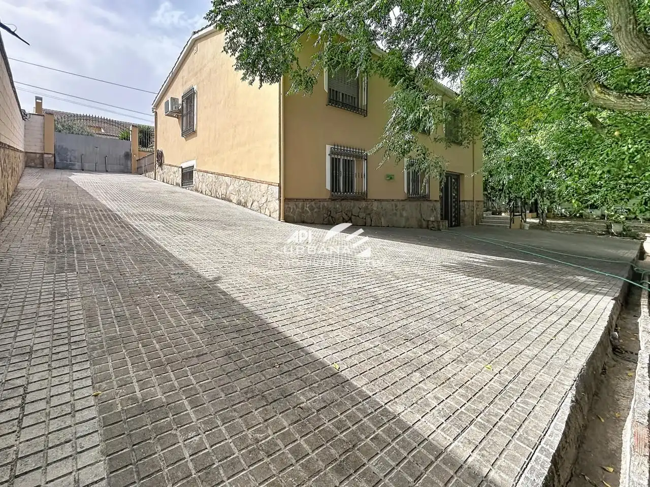 Vista exterior de Casa o chalet en venta en Lucena con Aire acondicionado, Jardín privado y Terraza