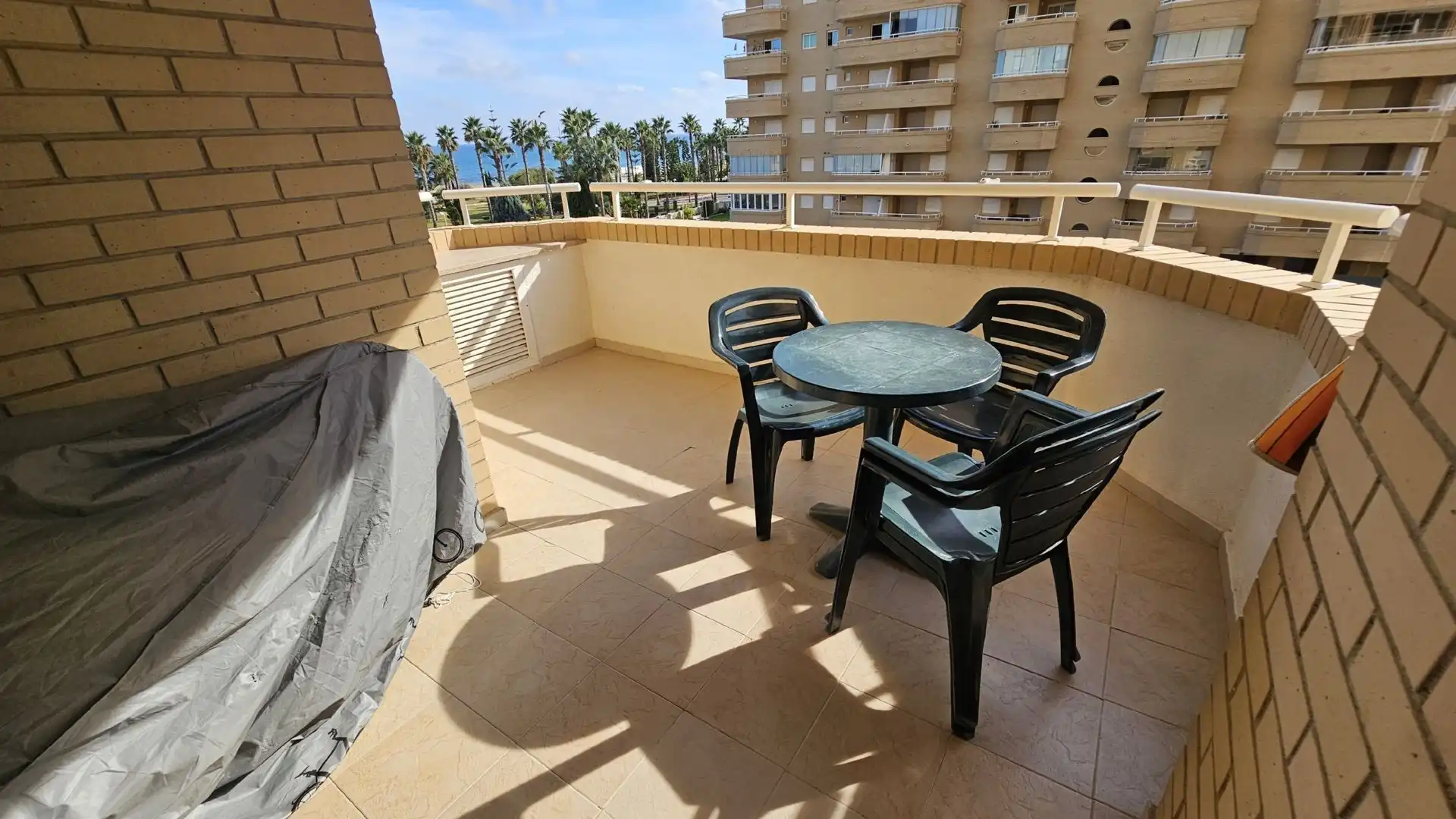 Apartamento con piscina en venta en Amplaries 43, imagen 5