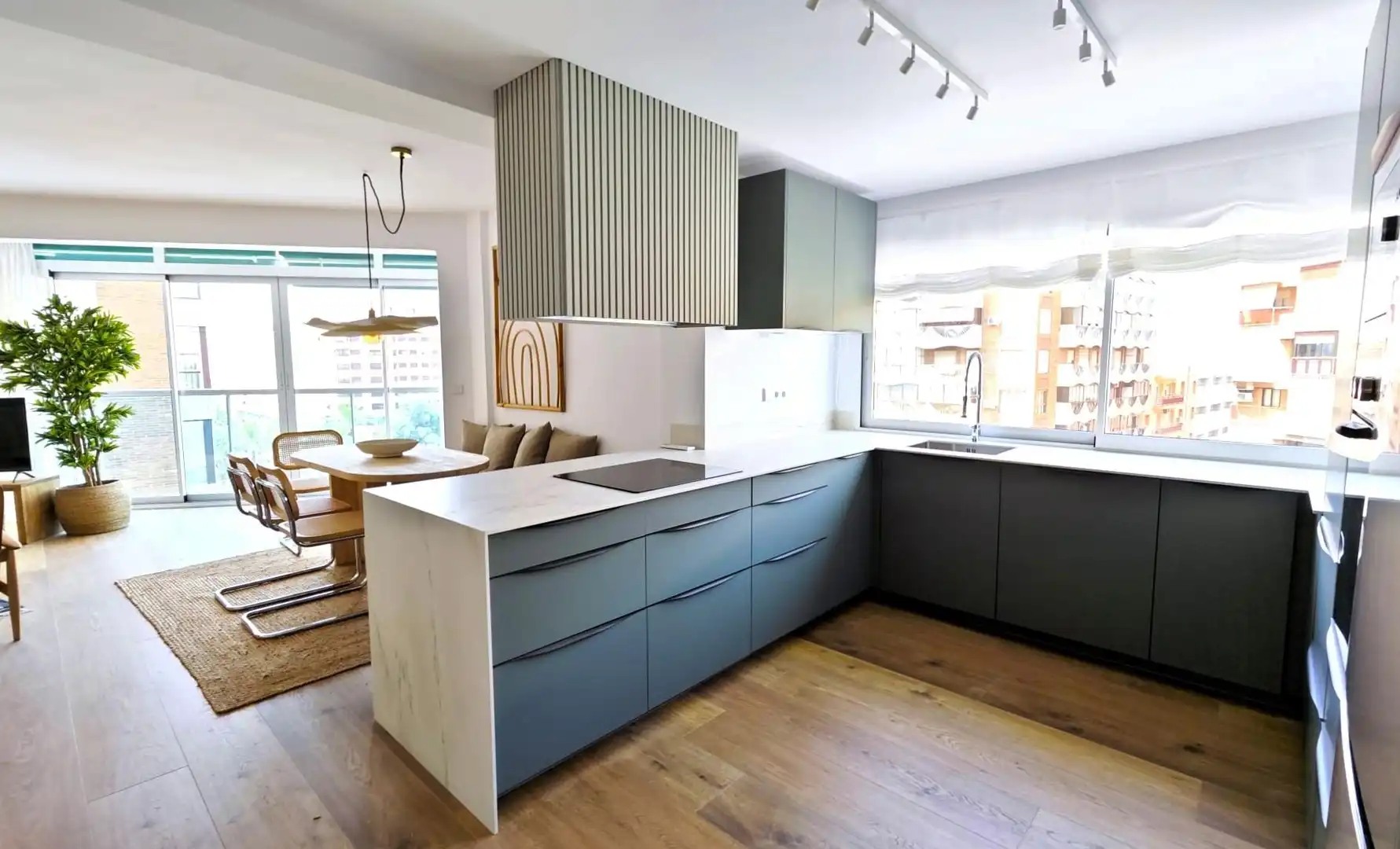 Kitchen of Flat for rent in Alicante / Alacant  with Air Conditioner, Heating and Parquet flooring
