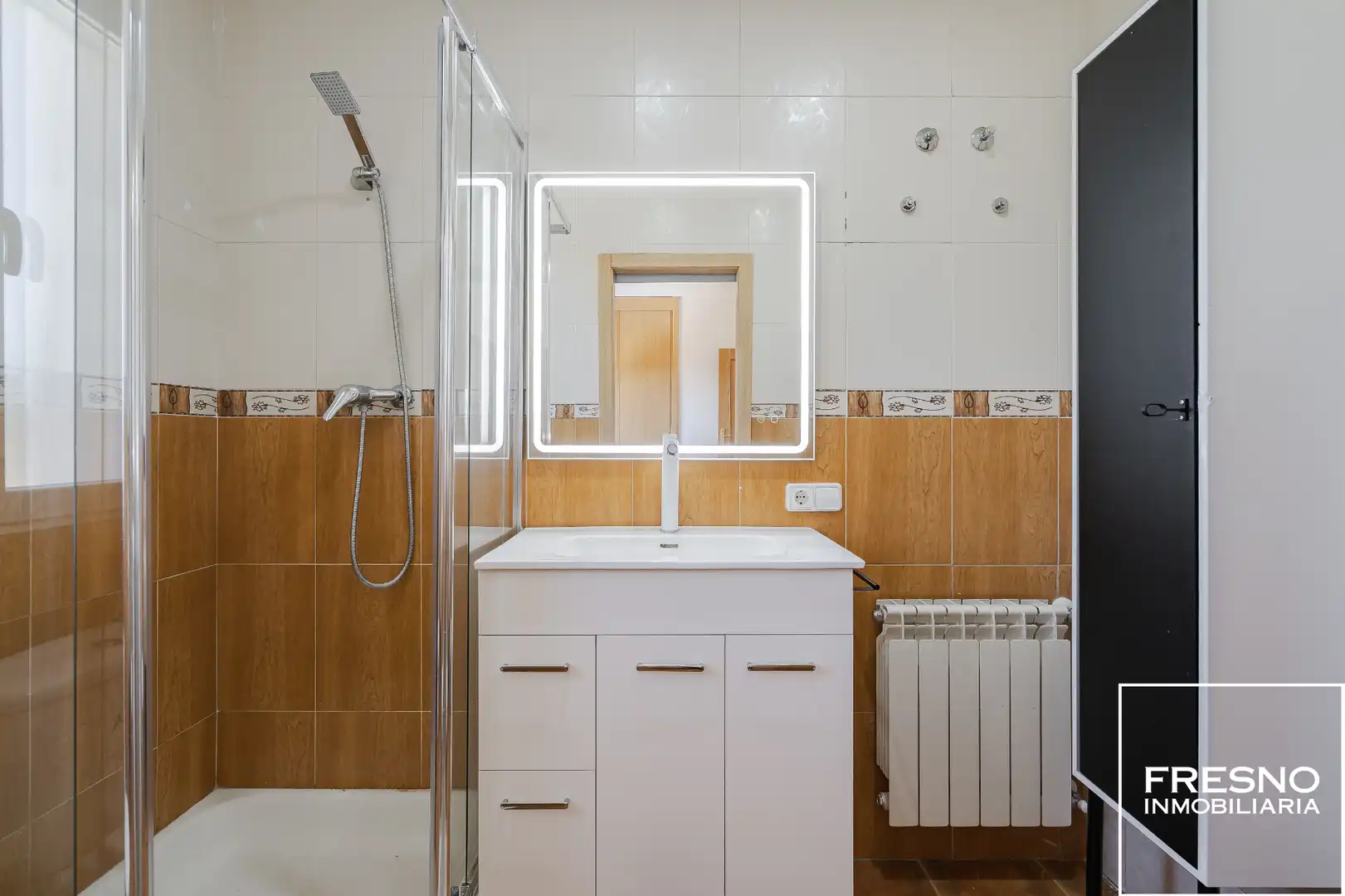 Baño de Casa o chalet en venta en Galápagos con Calefacción, Jardín privado y Terraza