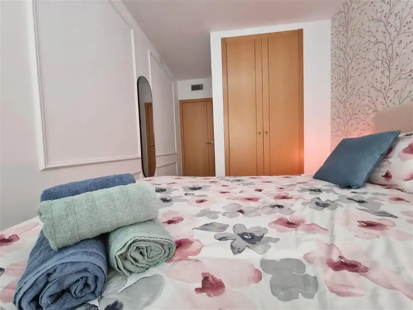 Schlafzimmer von Wohnung zur Miete in Garrucha mit Klimaanlage und Schwimmbad