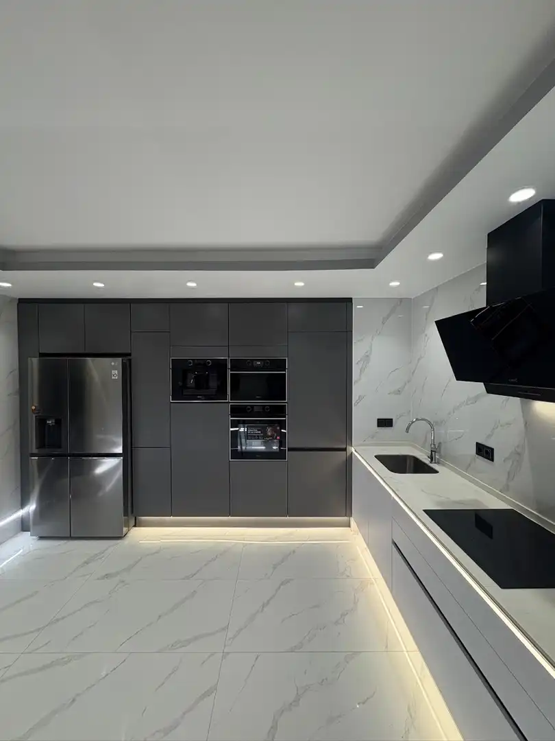 Cocina de Apartamento de alquiler en Torrevieja con Aire acondicionado, Calefacción y Amueblado