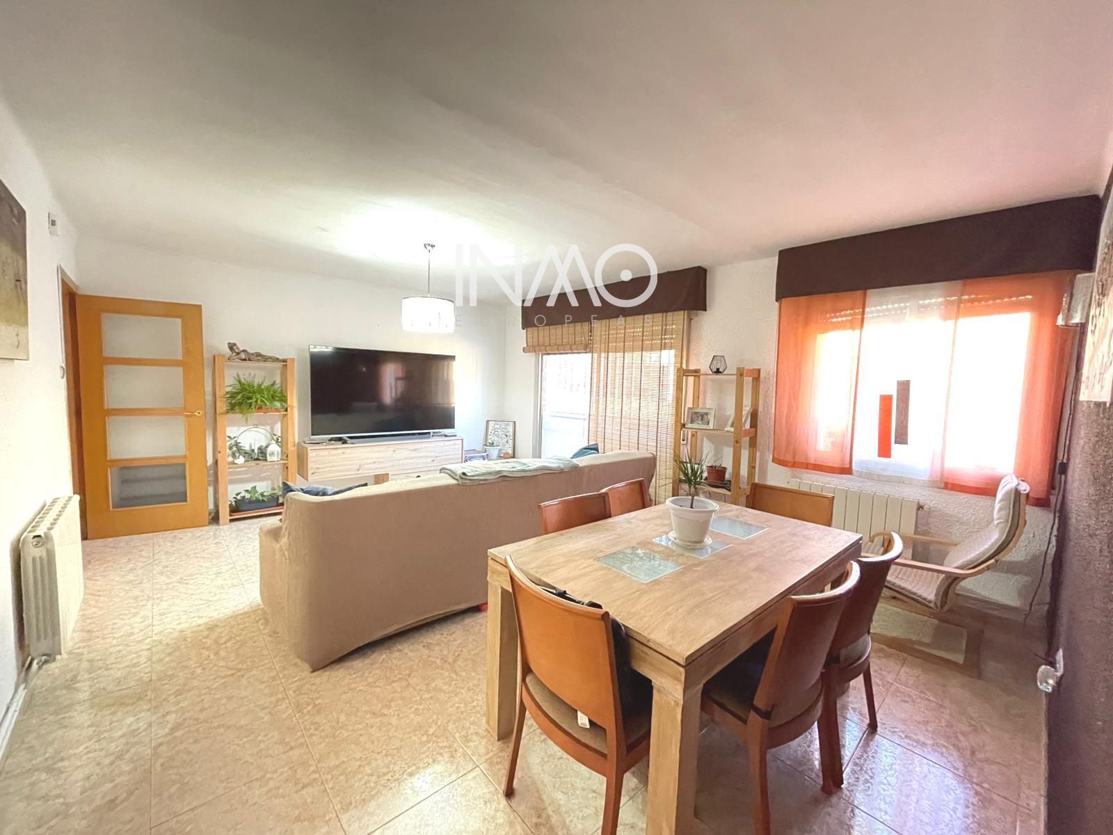 Living room of Flat for sale in Rubí  with Air Conditioner and Heating
