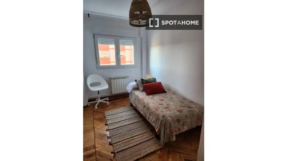 Bedroom of Apartments for share in Santander  with Air Conditioner, Heating and Terrace