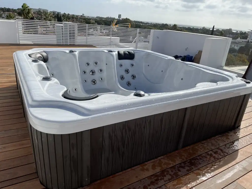 Chalet con piscina en venta en Milla de Oro, imagen 8