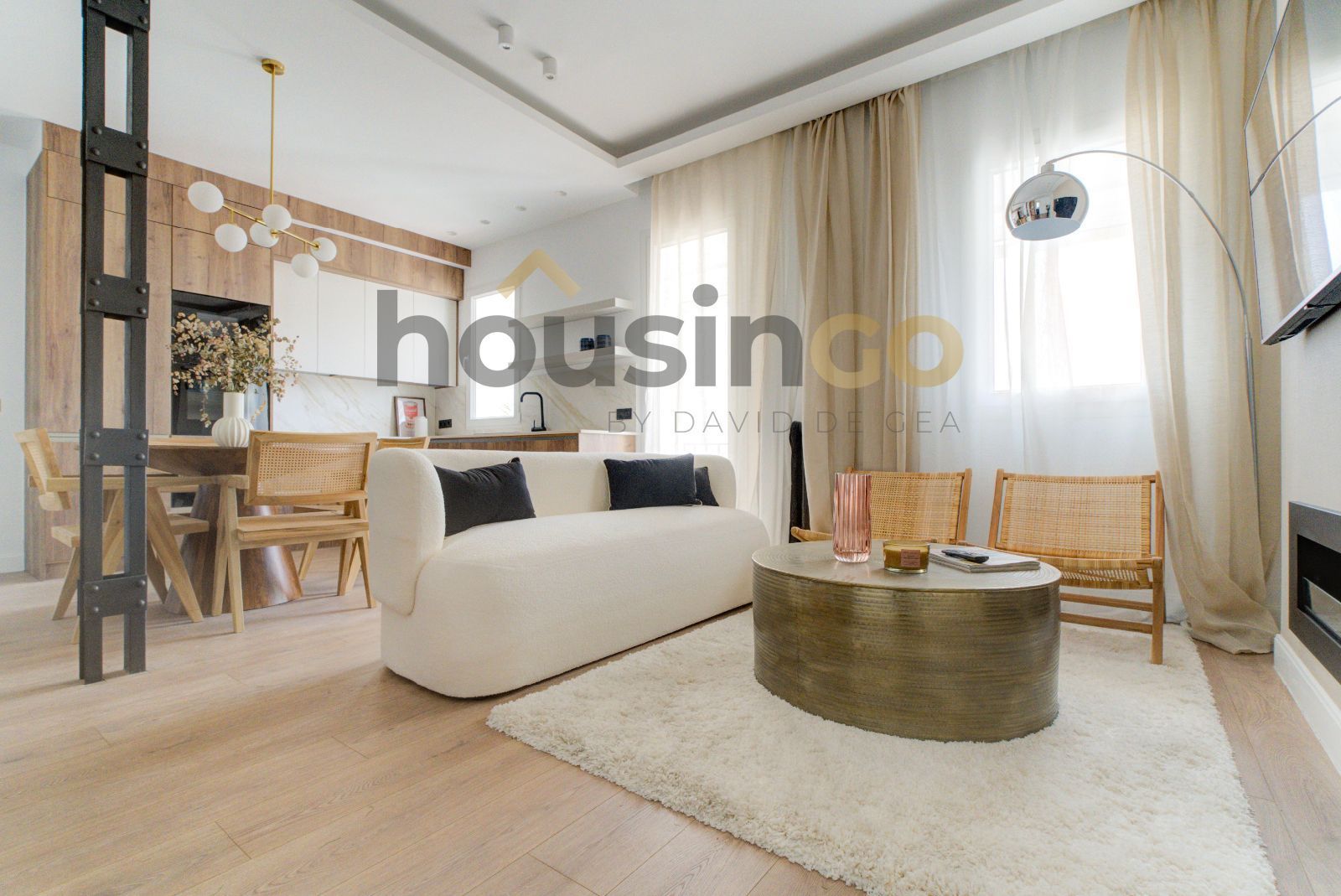 Sala de estar de Ático en venta en  Madrid Capital con Aire acondicionado, Calefacción y Parquet