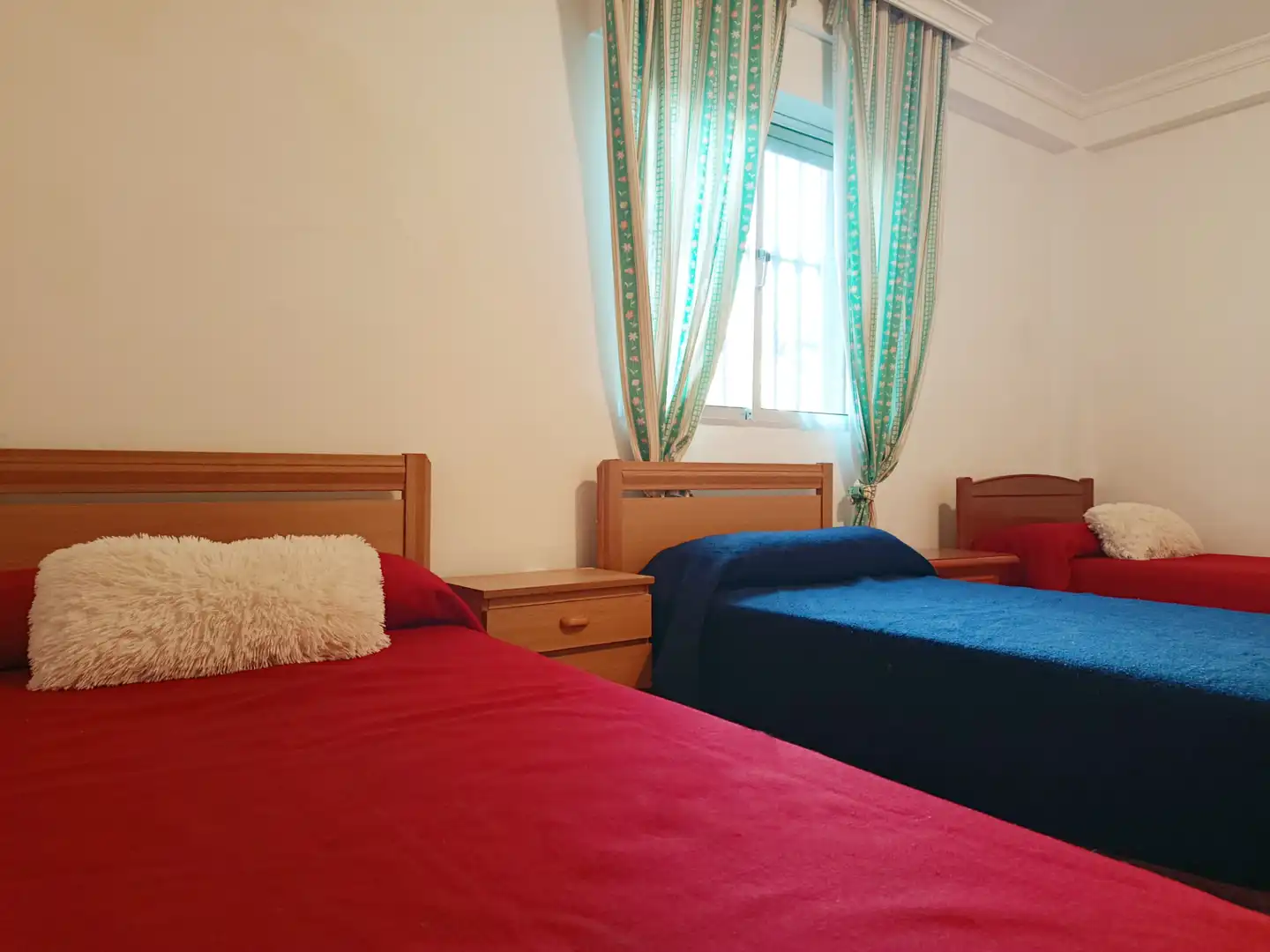 Schlafzimmer von Country house zum Verkauf in Hinojos mit Privatgarten, Terrasse und Schwimmbad