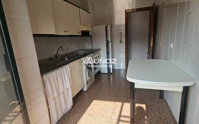 Kitchen of Apartment for sale in  Logroño  with Balcony